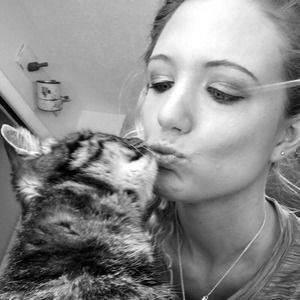 Meet your Posher, Courtney